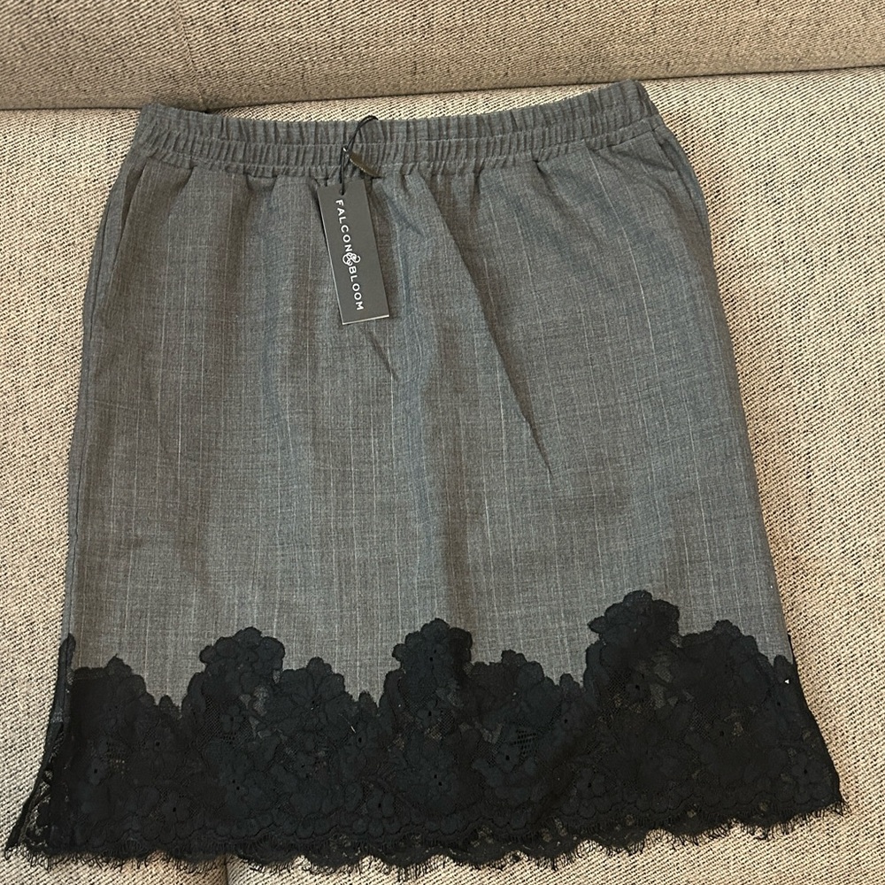 NWT Falcon & Bloom Gray Mini Skirt with Black Lace Hem- size Small